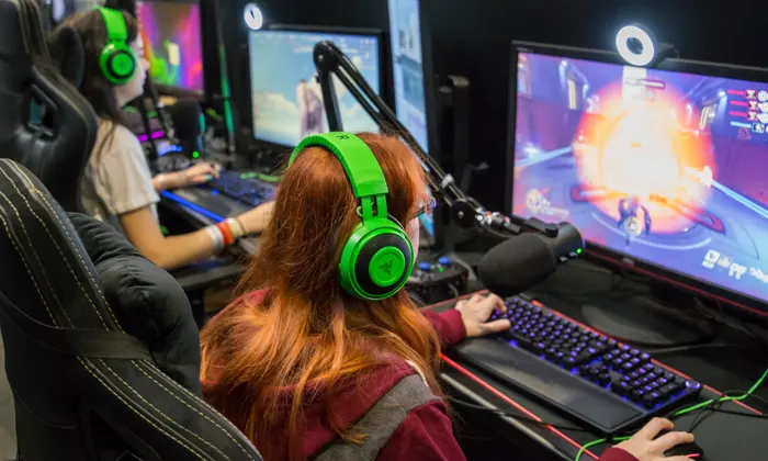 Video Game Live Streaming with Cameron & Nora Gaming